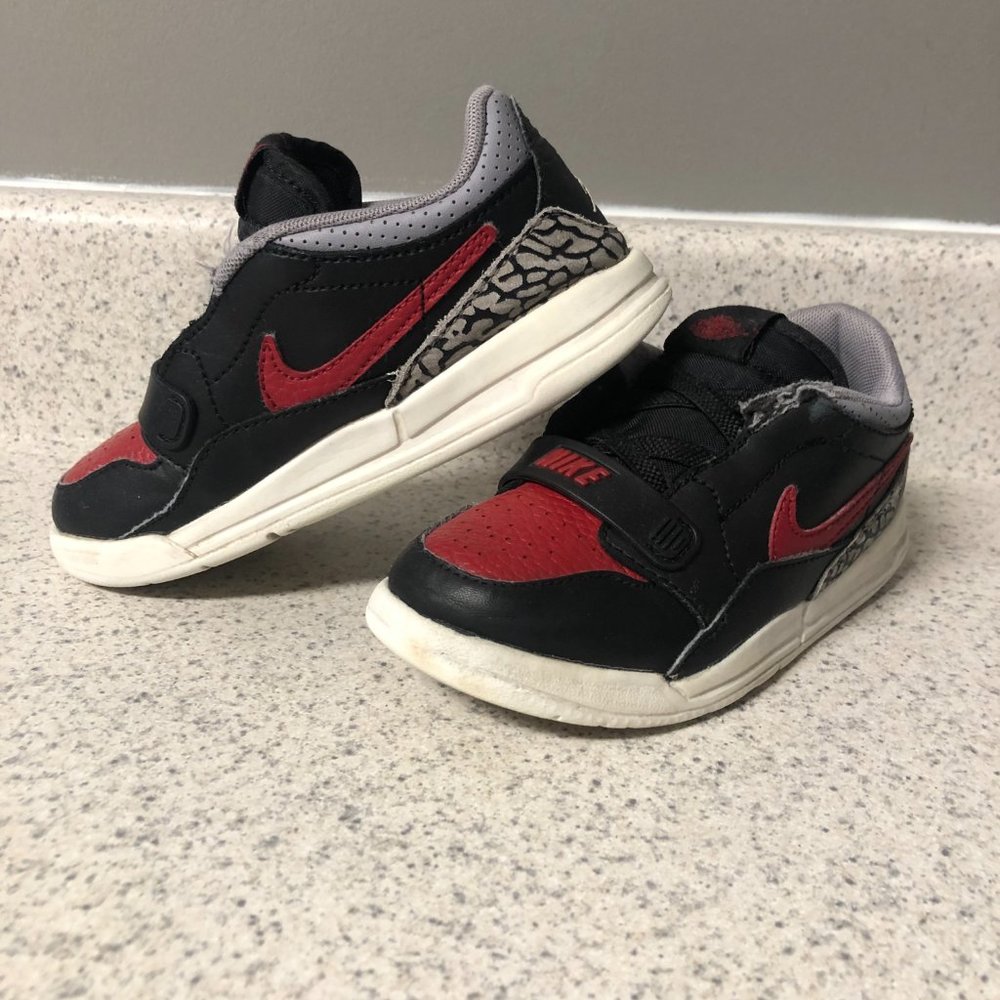 Toddler sized Jordan Legacy 312 Low (TD) Size 10c